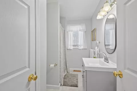 Bath - 18 Teddy Rd, Worcester, MA 01603 photo 2 of 2