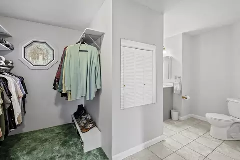 Entry Way - 18 Teddy Rd, Worcester, MA 01603 photo 1 of 1