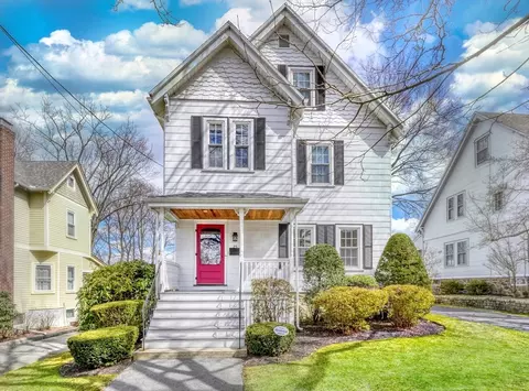 25 Batchelder St, Melrose, MA 02176