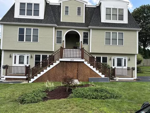 204 Hesperus Ave #4, Gloucester, MA 01930