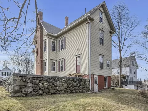Exterior - 116 High St, Gardner, MA 01440 photo 3 of 6