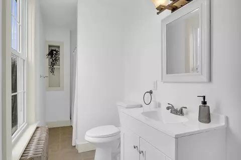 Bath - 116 High St, Gardner, MA 01440 photo 4 of 4