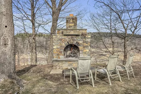 Exterior - 116 High St, Gardner, MA 01440 photo 4 of 6