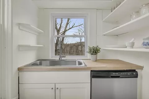 Kitchen - 116 High St, Gardner, MA 01440 photo 3 of 3