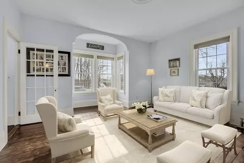 Living - 116 High St, Gardner, MA 01440 photo 5 of 10