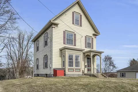 Exterior - 116 High St, Gardner, MA 01440 photo 5 of 6