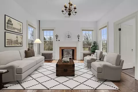 Living - 116 High St, Gardner, MA 01440 photo 3 of 10