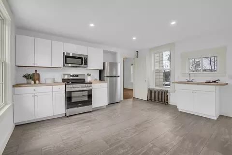 Kitchen - 116 High St, Gardner, MA 01440 photo 1 of 3