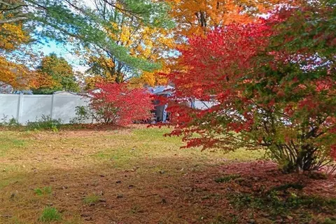 Exterior - 424 Lenox St, Athol, MA 01331 photo 8 of 10