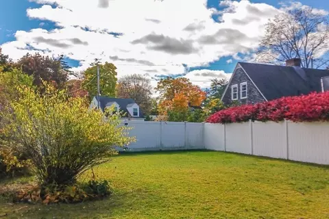 Exterior - 424 Lenox St, Athol, MA 01331 photo 7 of 10