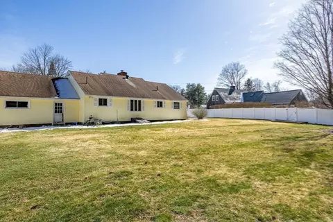 Exterior - 424 Lenox St, Athol, MA 01331 photo 5 of 10