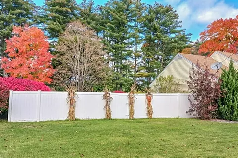 Exterior - 424 Lenox St, Athol, MA 01331 photo 2 of 10