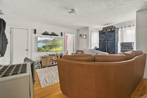 Living - 139 Pitman, Fall River, MA 02723 photo 4 of 4