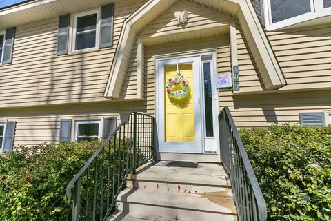 Exterior - 109 Wallace Hill Rd, Townsend, MA 01469 photo 5 of 11