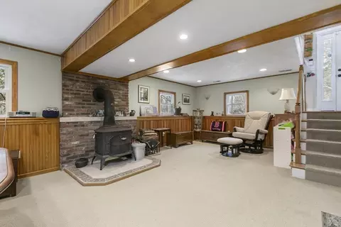 Living - 109 Wallace Hill Rd, Townsend, MA 01469 photo 5 of 5