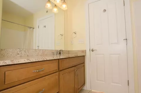 Bath - 853-865 Washington St, Canton, MA 02021 photo 6 of 8