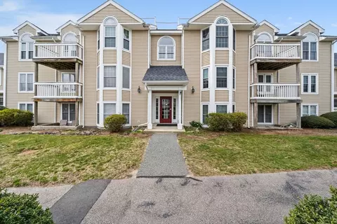 309 Carriage Ln #309, Taunton, MA 02780