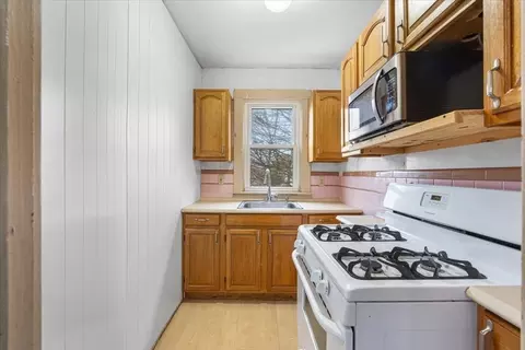 10 Dover St, Fairhaven, MA 02719 photo 9