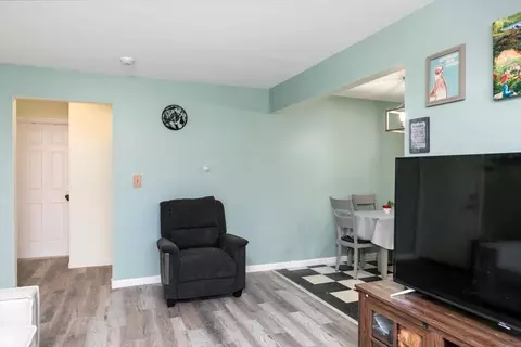 Living - 6 Venice St #E2, Danvers, MA 01923 photo 3 of 4