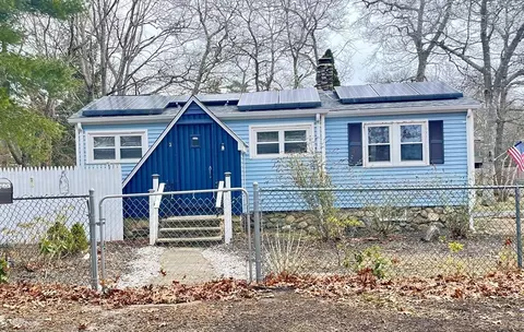 Exterior - 3 View St, Wareham, MA 02538 photo 3 of 10