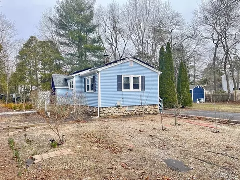 Exterior - 3 View St, Wareham, MA 02538 photo 2 of 10