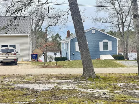 Exterior - 3 View St, Wareham, MA 02538 photo 10 of 10