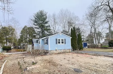 Exterior - 3 View St, Wareham, MA 02538 photo 8 of 10