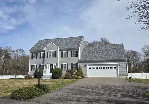 11 Becca Ln, Middleboro, MA 02346