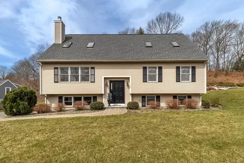 155 Dartmouth St, Marlborough, MA 01752