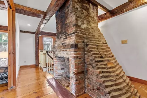 Entry Way - 291 Still River Rd, Harvard, MA 01451 photo 2 of 6