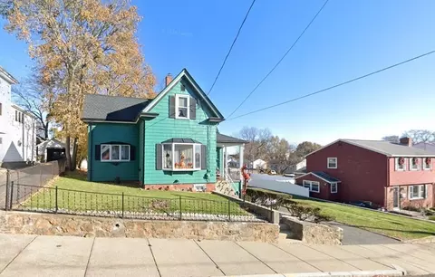 16 Brentwood St, Malden, MA 02148