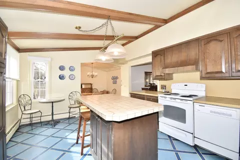 335 Roosevelt Ave, Springfield, MA 01118 photo 15