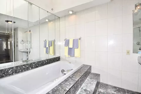 335 Roosevelt Ave, Springfield, MA 01118 photo 8