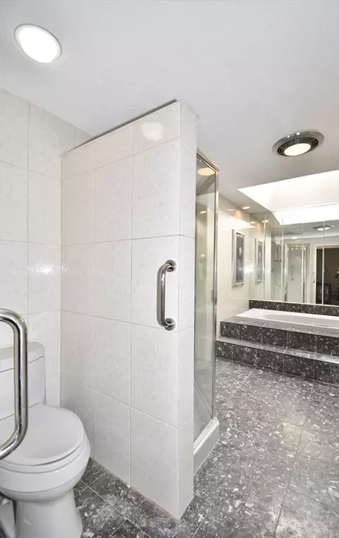 335 Roosevelt Ave, Springfield, MA 01118 photo 10