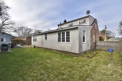 335 Roosevelt Ave, Springfield, MA 01118 photo 7
