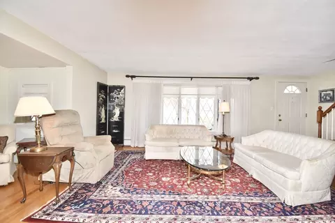 335 Roosevelt Ave, Springfield, MA 01118 photo 17