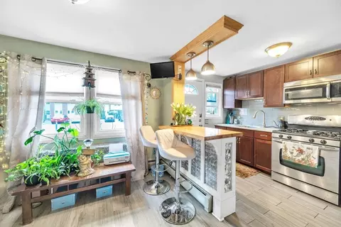 Kitchen - 127 Manor Ct #127, Springfield, MA 01118 photo 6 of 6