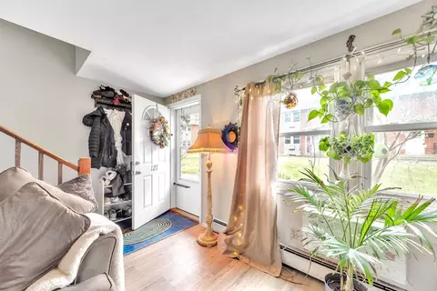 Bedroom - 127 Manor Ct #127, Springfield, MA 01118 photo 1 of 7