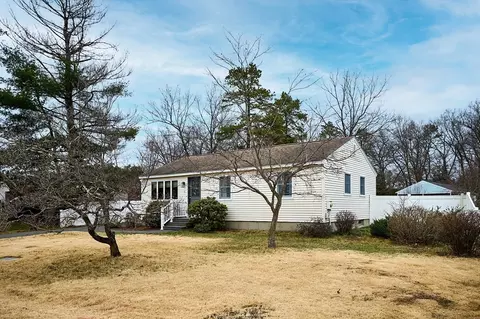 Exterior - 3 Morin Dr, Easthampton, MA 01027 photo 2 of 7