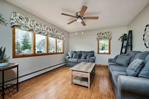 Living - 3 Morin Dr, Easthampton, MA 01027 photo 1 of 2
