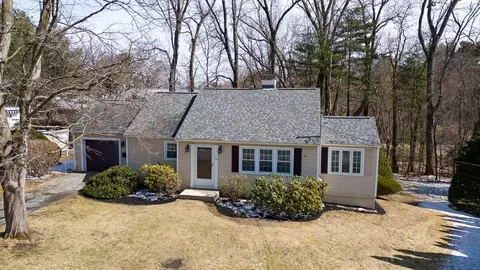 19 Delwood Rd, Chelmsford, MA 01824