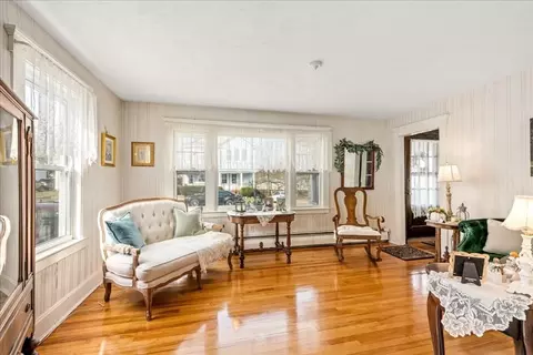 Living - 52 Collins St, Worcester, MA 01606 photo 1 of 3