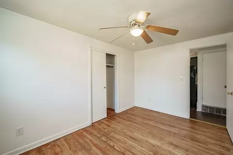 Bedroom - 573 Plumtree Rd, Springfield, MA 01118 photo 4 of 5