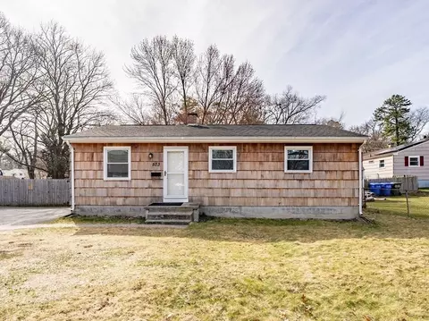 Exterior - 573 Plumtree Rd, Springfield, MA 01118 photo 11 of 11
