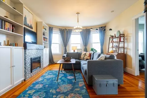 153 Rowe St #3, Boston, MA 02131