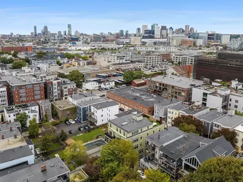 View/Area - 711 E 2nd St #2, Boston, MA 02127 photo 3 of 3