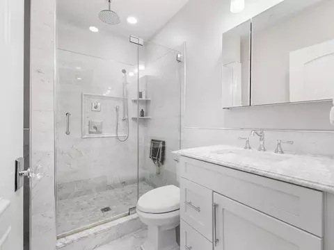 Bath - 711 E 2nd St #2, Boston, MA 02127 photo 2 of 3