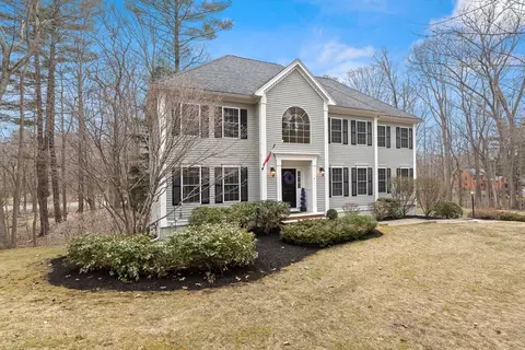 7 Corinthian Way, Georgetown, MA 01833