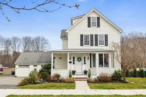 36 Crescent Ave, Bedford, MA 01730