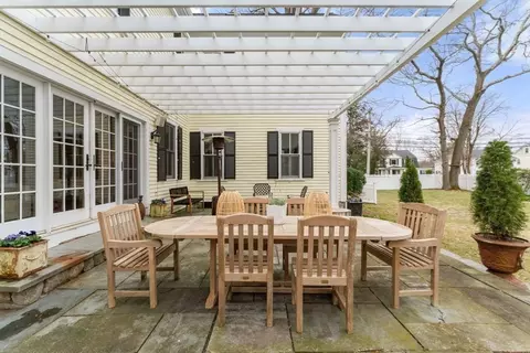 Exterior - 1197 Great Plain Ave, Needham, MA 02492 photo 4 of 5